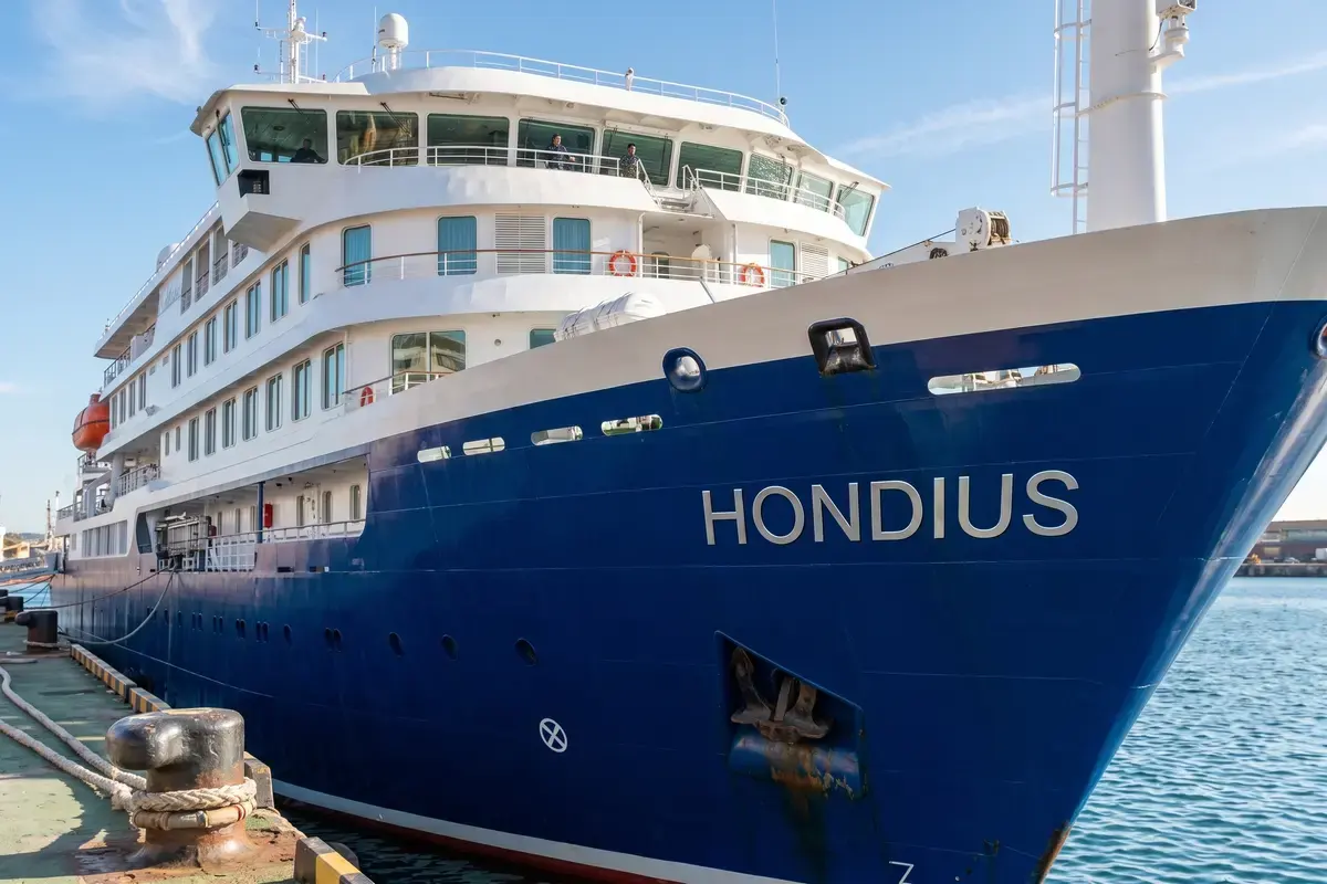 Hantavirus outbreak map origin — MV Hondius cruise ship where the 2026 hantavirus outbreak first emerged, tracked on the global hantavirus map of spread routes